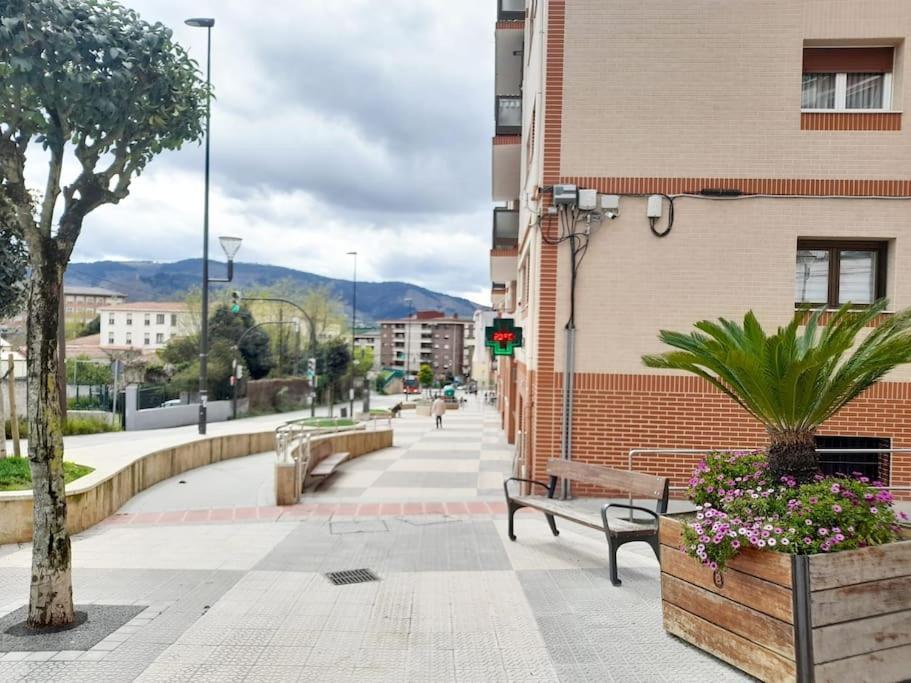 Calida Estancia Descubre La Ciudad Bilbao Eksteriør billede