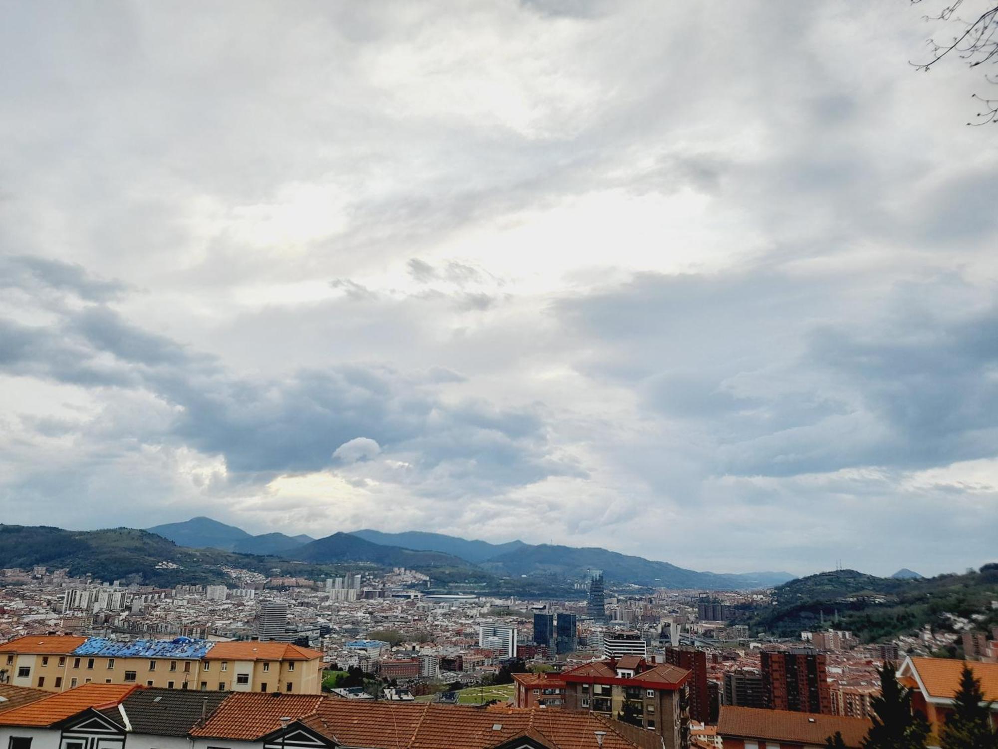Calida Estancia Descubre La Ciudad Bilbao Eksteriør billede